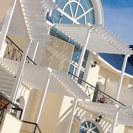 Seahorse Deluxe Hotell 3*