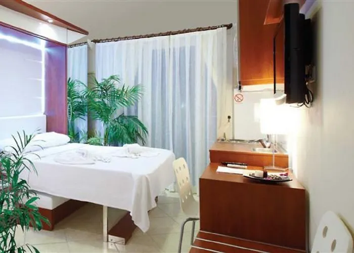 Seahorse Deluxe Hotel