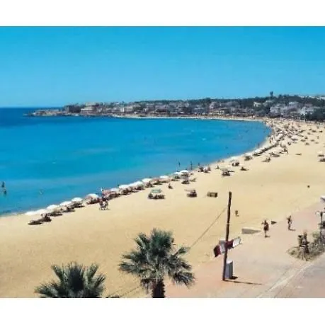 Seahorse Deluxe Hotel